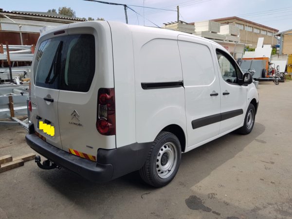 וו גרירה סיטרואן ברלינגו מקסי
