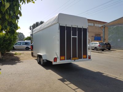 נגרר לרכב מסחרי