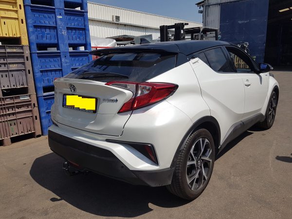וו גרירה טויוטה chr