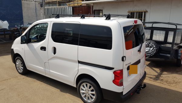 וו גרירה ניסן NV200