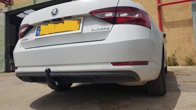 וו גרירה נשלף סקודה סופרב 2018