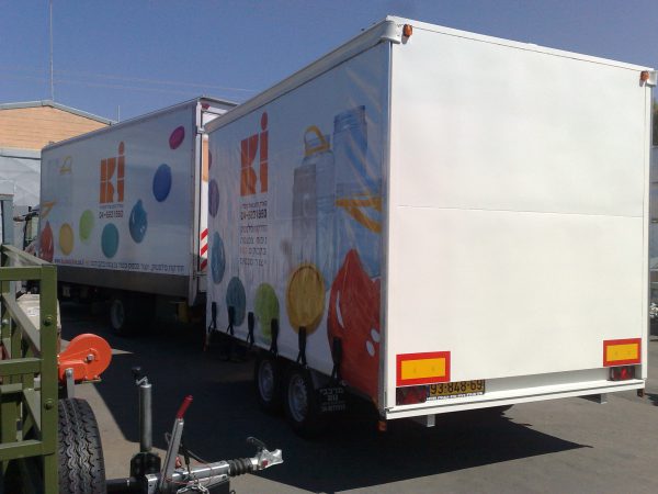 ⁦נגרר מיוחד למשאית עם סגירה ע"י וילון⁩ – תמונה ⁦4⁩